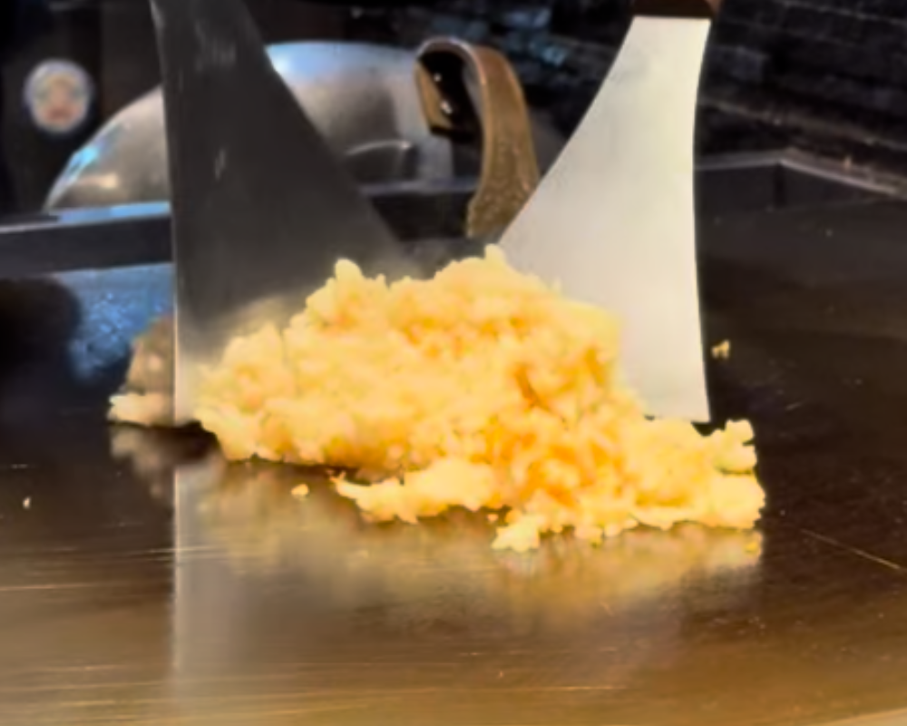 銀座のステーキ 銀座本店 メニュー A5黒毛和牛霜降肉と赤身肉のステーキコース ガーリックライスと赤出汁