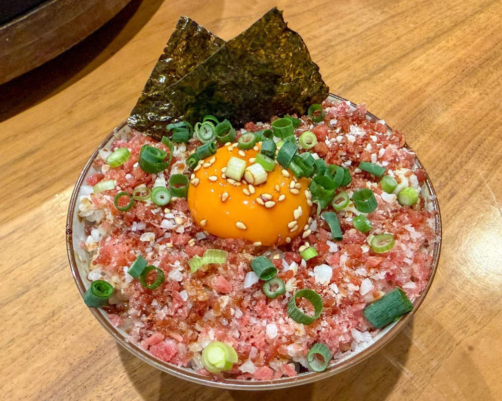 ジンギスカン はちふく 南浦和店 北海道名物 牛とろご飯