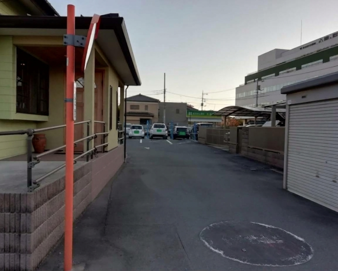 茶房 平 駐車場